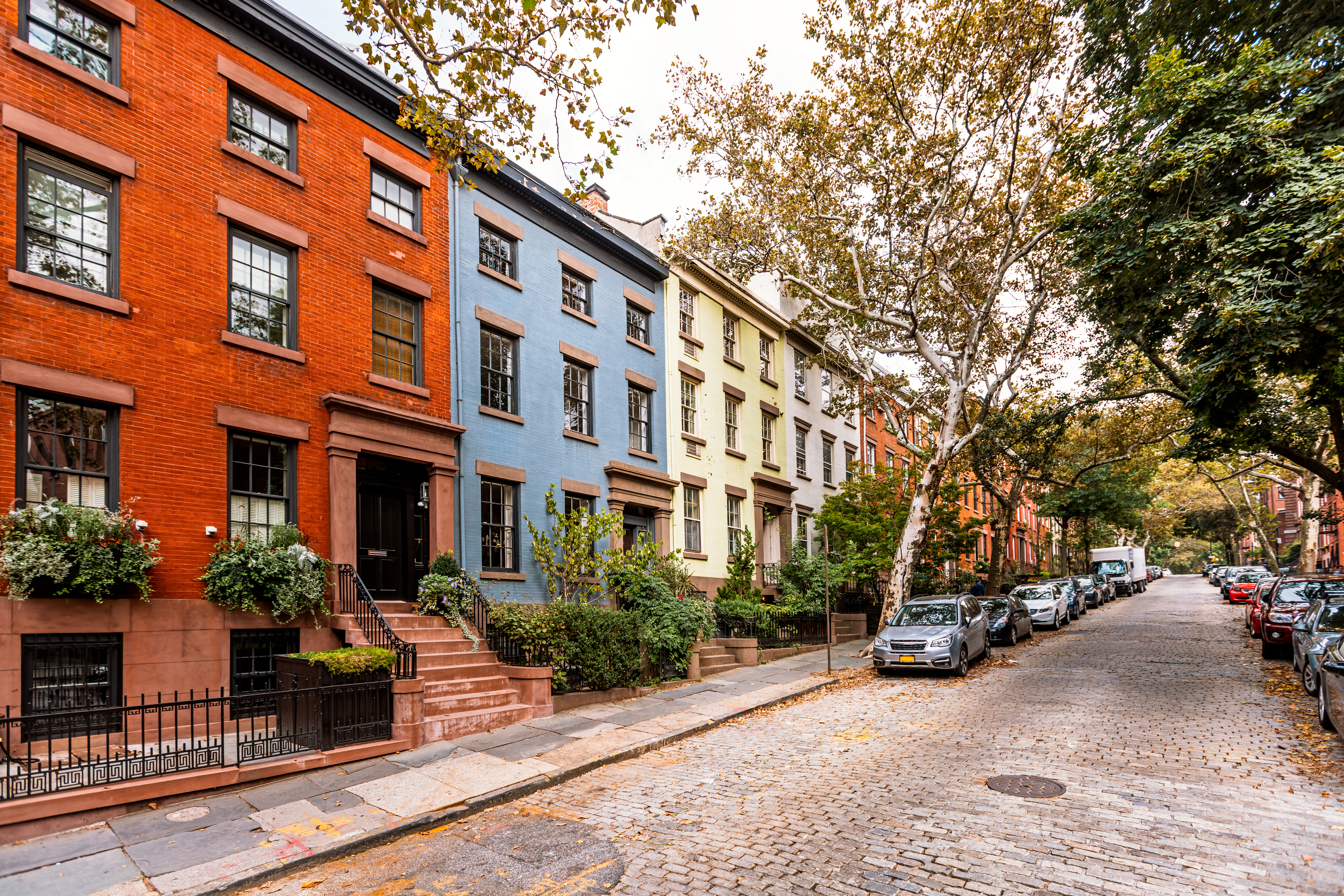 How to choose between a single-family vs. multifamily home