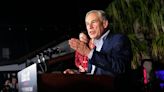 Fact check: Post falsely claims Greg Abbott celebrated sending migrants into 'freezing cold'