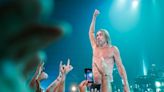 Iggy Pop se revuelve contra las huellas del tiempo en el Teatro Real