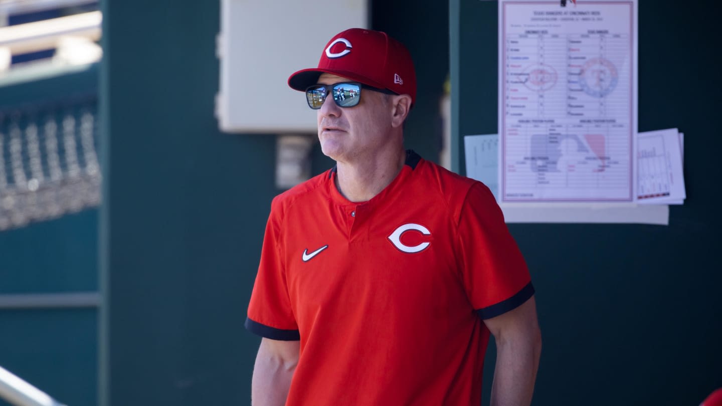 Watch: Cincinnati Reds Manager David Bell Breaks Chair in First Inning Against Padres
