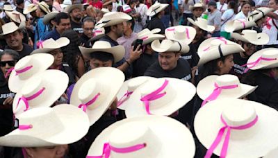 Oppenheimer: ¿Qué harían las candidatas mexicanas sobre Cuba y Venezuela?