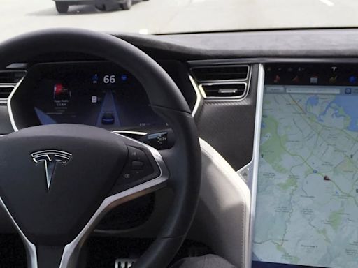 Así funciona el sistema de conducción autonóma de Tesla: ¿es seguro para los humanos?