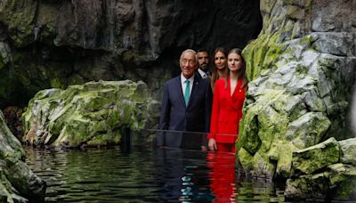 La princesa Leonor cierra su viaje a Lisboa en el Oceanário junto a Rebelo de Sousa