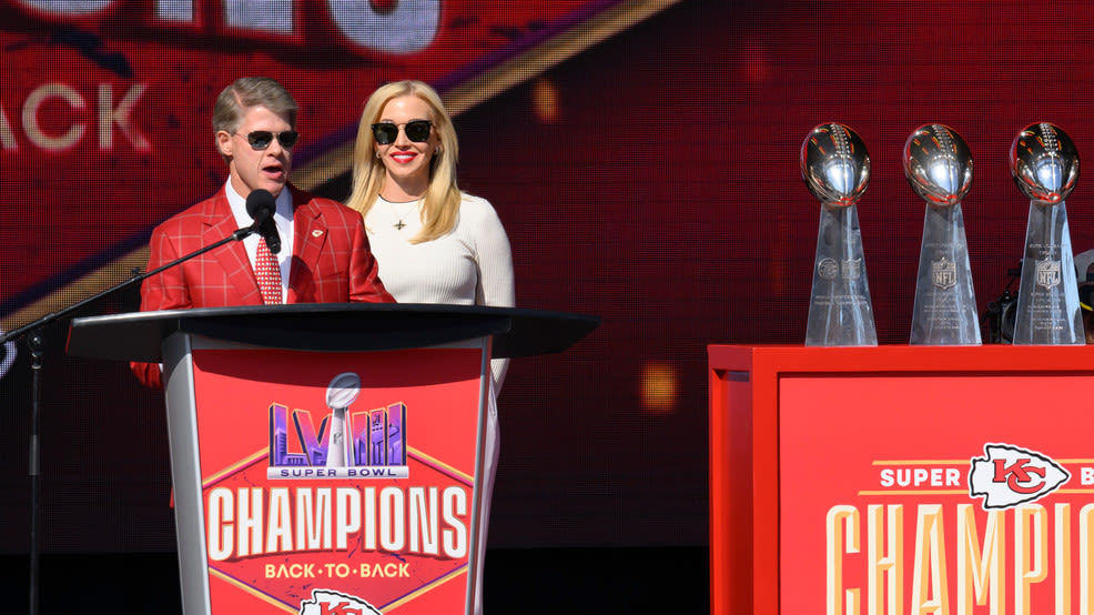 Chiefs owner's wife speaks on 'motherhood' amid Harrison Butker controversy: 'Not bigoted'