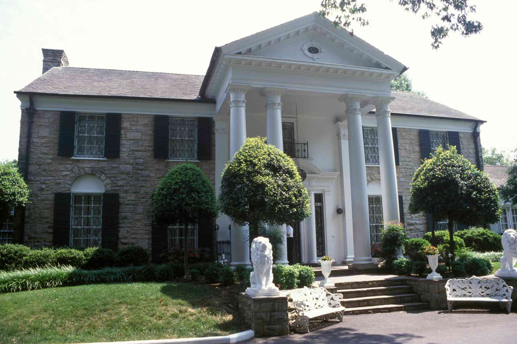 Who Is Behind Naussany Investments, the Mysterious Company at the Center of the Graceland Sale Dispute?