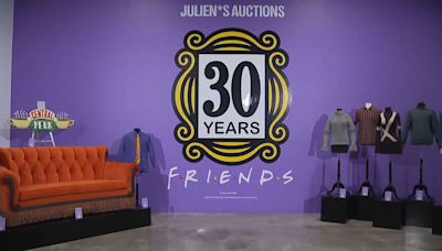 Warner Bros. and Julien's auction house holds "Friends" auction - KYMA