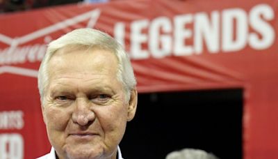 Jerry West, ícono Laker e inspiración del logo de la NBA, muere a los 86 años