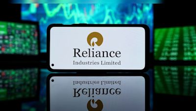 Reliance Industries shares in focus after Jio raises prices of prepaid and postpaid plans - CNBC TV18