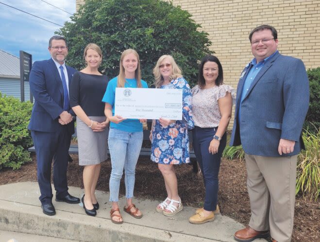 Boys & Girls Club receives $5K from foundation