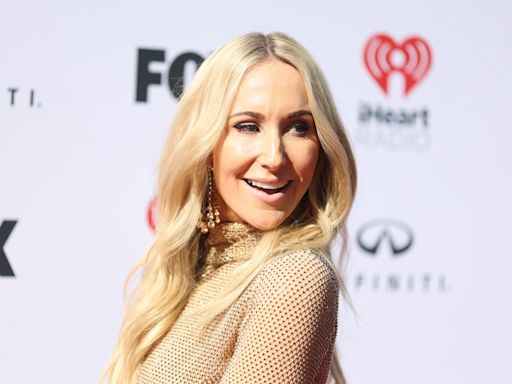 Nikki Glaser won the Tom Brady roast. 5 things to know about the St. Louis comic