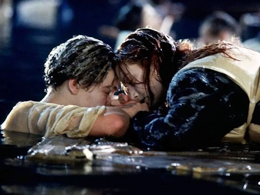 La puerta de ‘Titanic’ en la que no cabía Leo DiCaprio, vendida en una subasta por miles de dólares