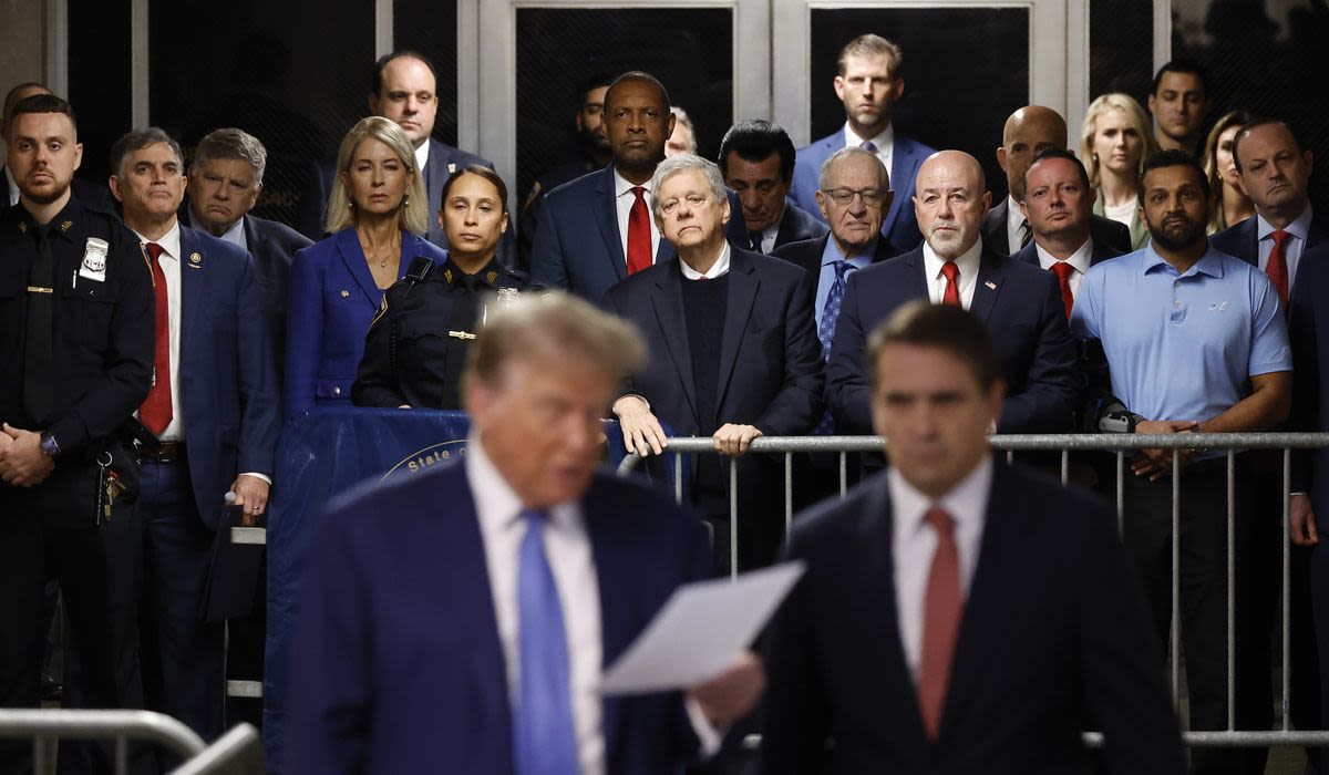 Alan Dershowitz, Bernie Kerik, Vernon Jones join Trump trial guest list