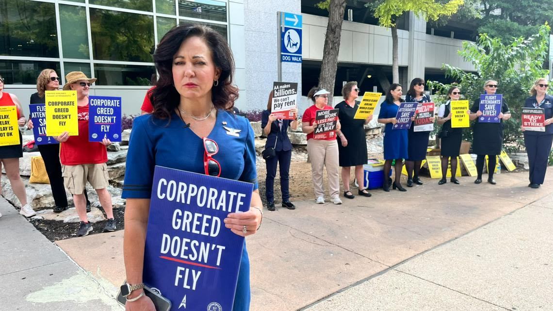 Flight attendants at Austin's airport picket over pay issues