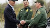Biden prepara una orden ejecutiva para contener la migración indocumentada y espera los comicios en Mexico para definir su alcance