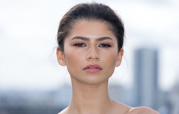 Zendaya's Mom Was Not Super Happy About One Of Her Red Carpet Outfits That Showed A Lot Of Skin