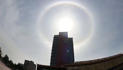 Las increíbles imágenes que dejó el halo solar en CDMX, Edomex y Puebla