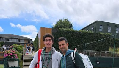 Machi Zeitune fue el elegido para la foto con Djokovic en Wimbledon