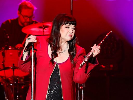 Ann Wilson announces cancer diagnosis: Cheap Trick to fill in for Heart as opener on Cleveland’s Journey, Def Leppard show