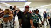 Segundo vuelo humanitario rescata a estadounidenses de la violencia en Haití