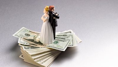 Hidden Stashes: Keeping Money Secrets From a Loved One