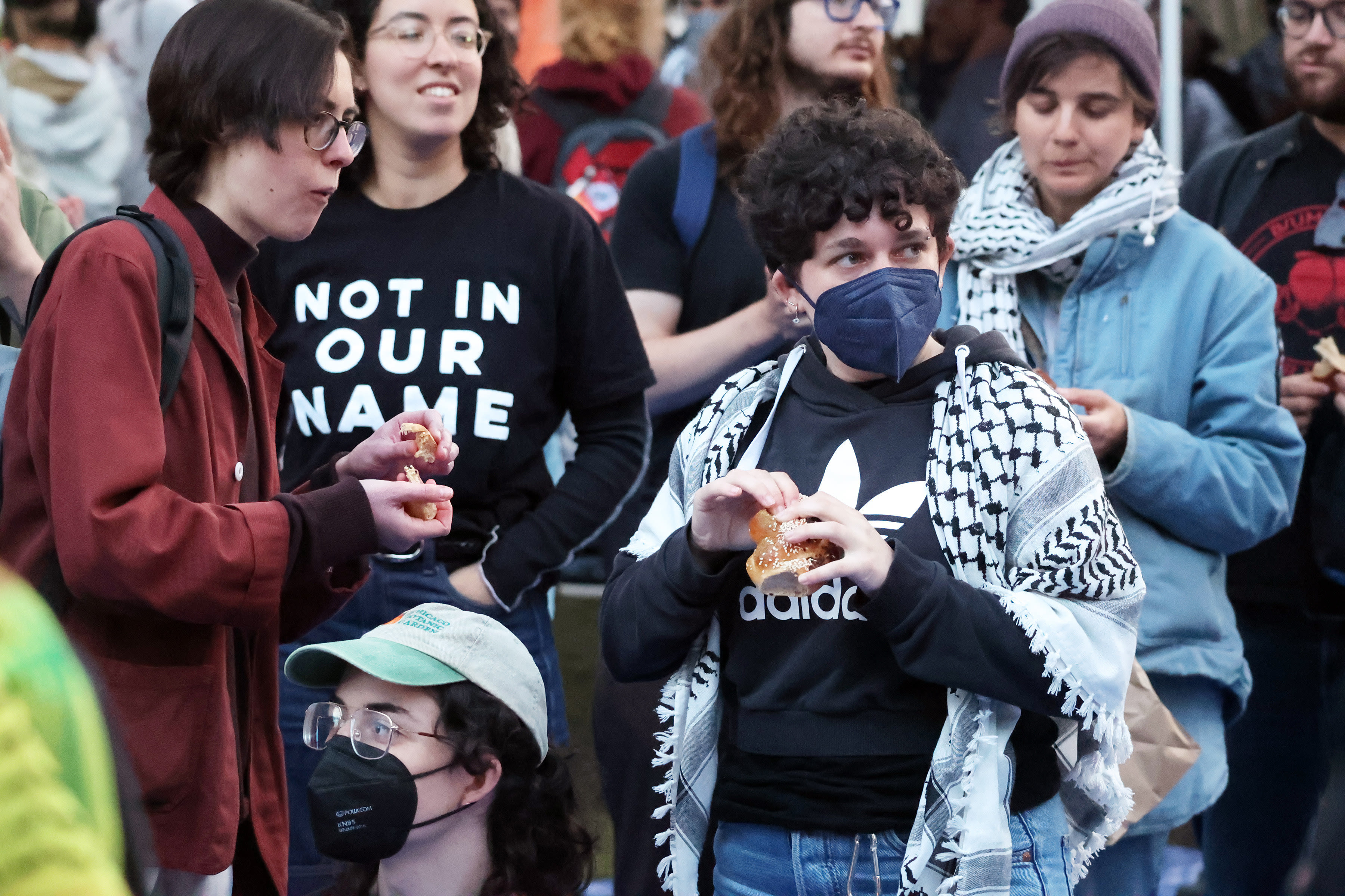 At U. of C. encampment, Jewish organizers explain significance of their anti-Zionist Shabbat service
