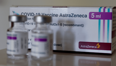 AstraZeneca admite que su vacuna contra Covid-19 puede provocar trombosis como efecto secundario