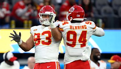 Chiefs re-sign DT Matt Dickerson before the start of OTAs