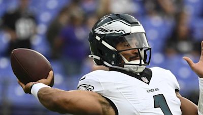 Chris Long on Eagles, Jalen Hurts: 'Have To Play Better'