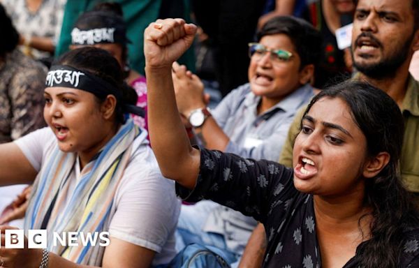 Kolkata rape: India doctors defy court order to continue strike