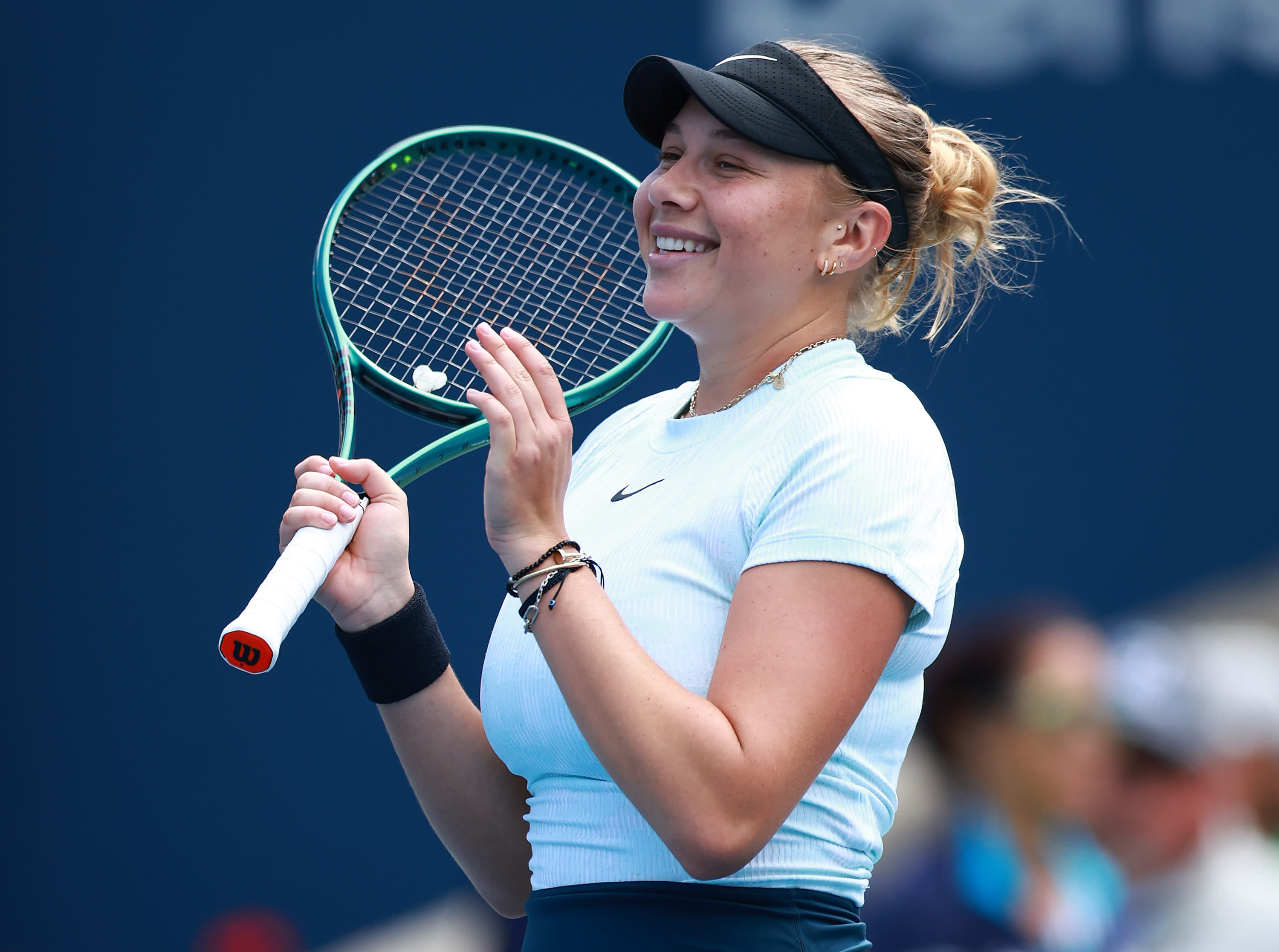 In all-American affair, Amanda Anisimova topples Emma Navarro to reach Toronto final | Tennis.com