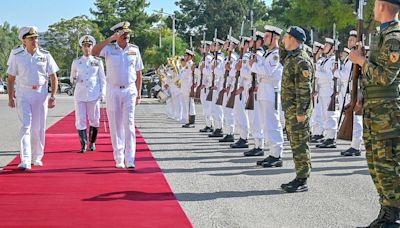 On visit to Greece, Navy Chief discusses cross-training in niche technologies, strategic and operational ties