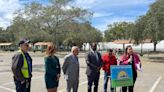 A tres semanas para votar, alcalde Demings encabeza un junte hispano a favor de aumentar el impuesto de venta