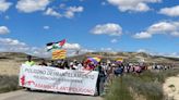 "Ninguna tierra en guerra, ninguna tierra para la guerra": la protesta contra el polígono de tiro de las Bardenas