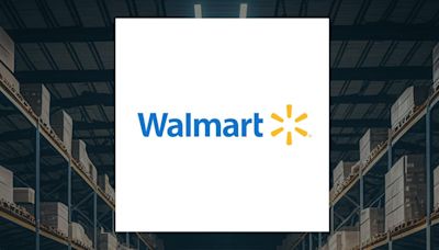 C Douglas Mcmillon Sells 29,124 Shares of Walmart Inc. (NYSE:WMT) Stock