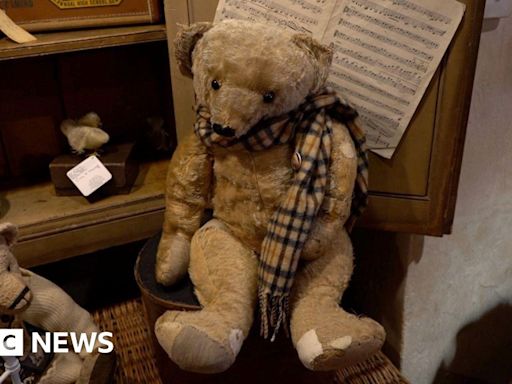 Brideshead Revisited teddy bear to be centrepiece of auction