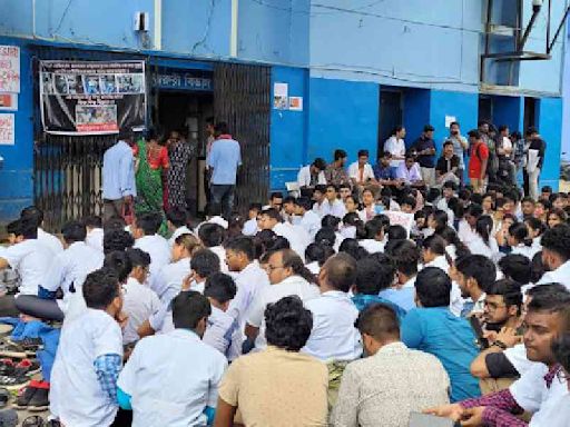 ‘Neglect’ cry spurs clash at Raiganj Government Medical College and Hospital