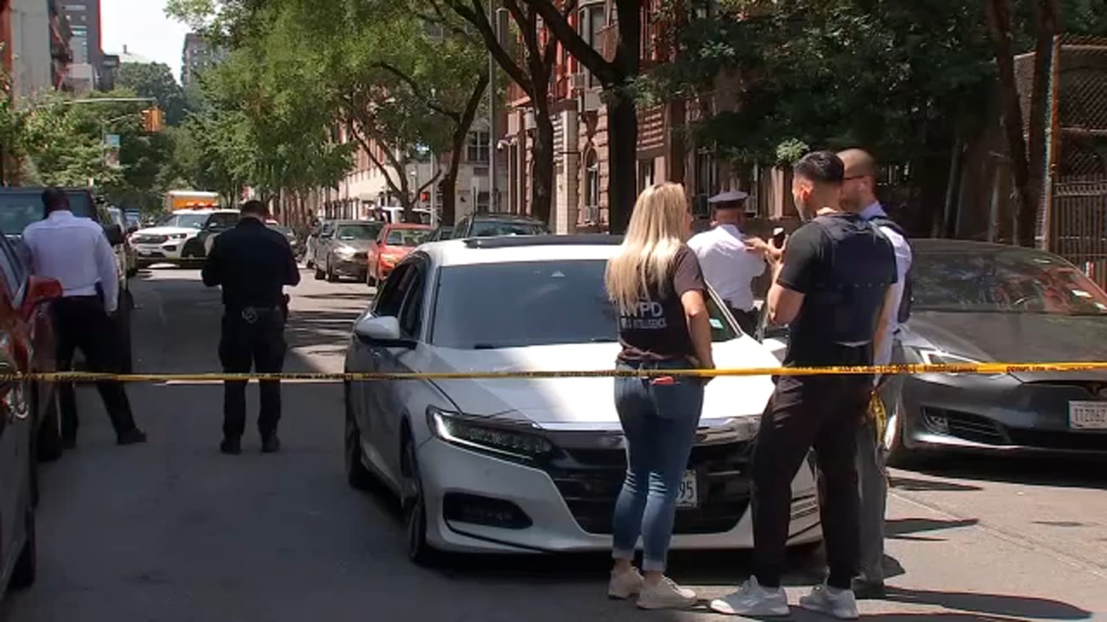 1 man killed in drive-by shooting in Harlem; police searching for gunman