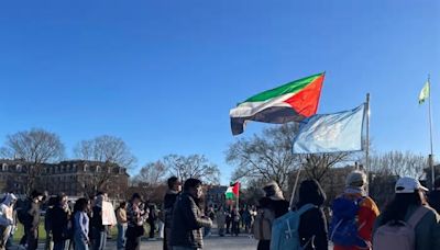 Faculty and Staff for Justice in Palestine at Dartmouth organizes rally