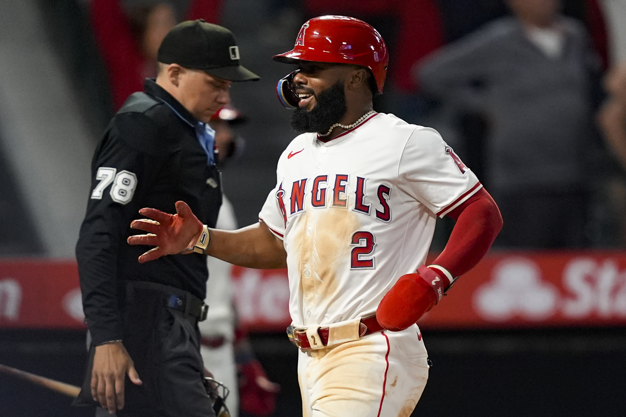 Angels rally to defeat the Yankees on Taylor Ward's double