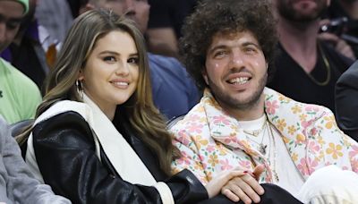 Selena Gomez Tries Benny Blanco's Watermelon Pickle Sammie, Not a Fan