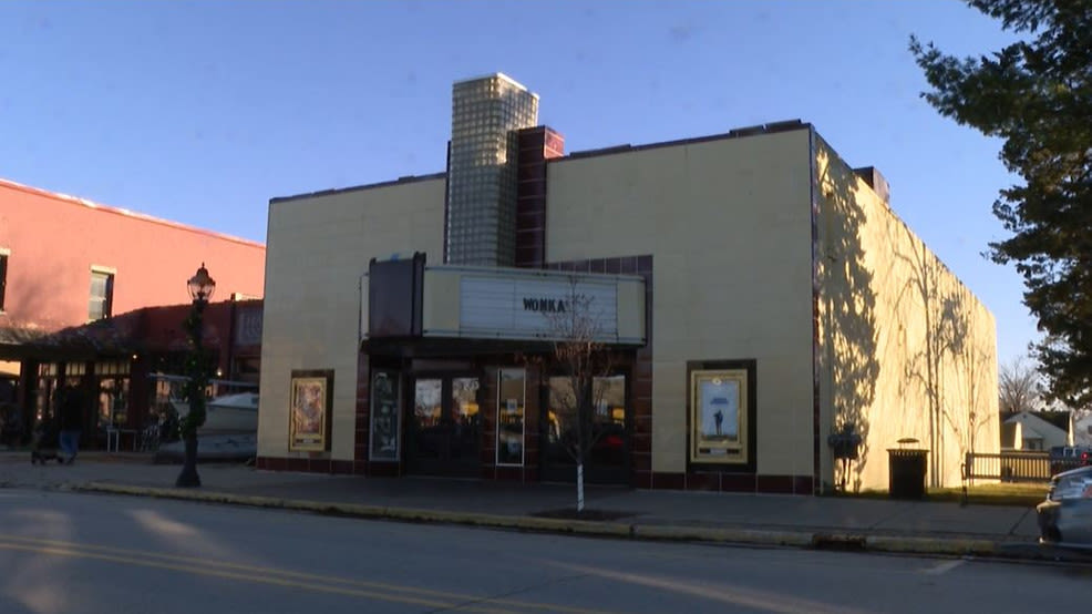 Theatre in Elk Rapids pairing wine with movies