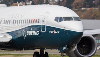 Estados Unidos: ordenan inspeccionar inmediatamente las máscaras de oxígeno de más de 2.600 Boeing 737