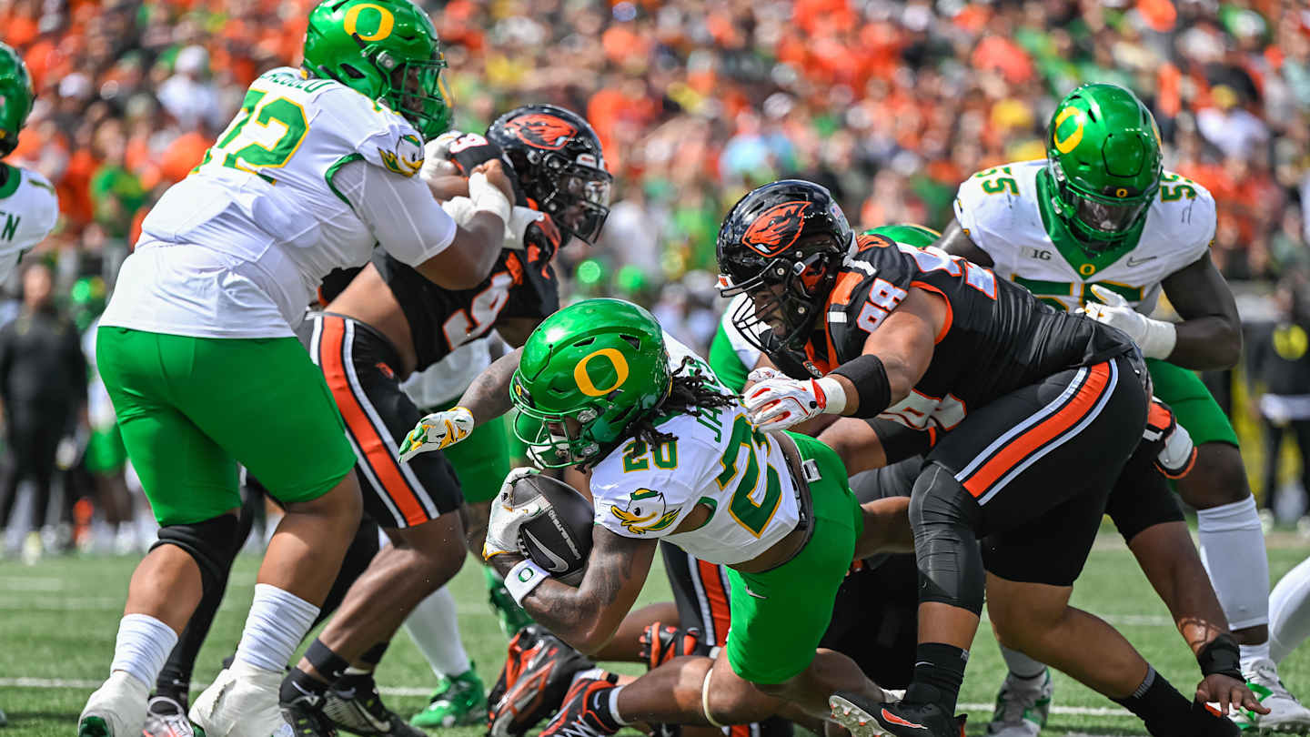 Oregon Ducks Offensive Line Earns MVP, Quiets Critics in Blowout Win Over Oregon State