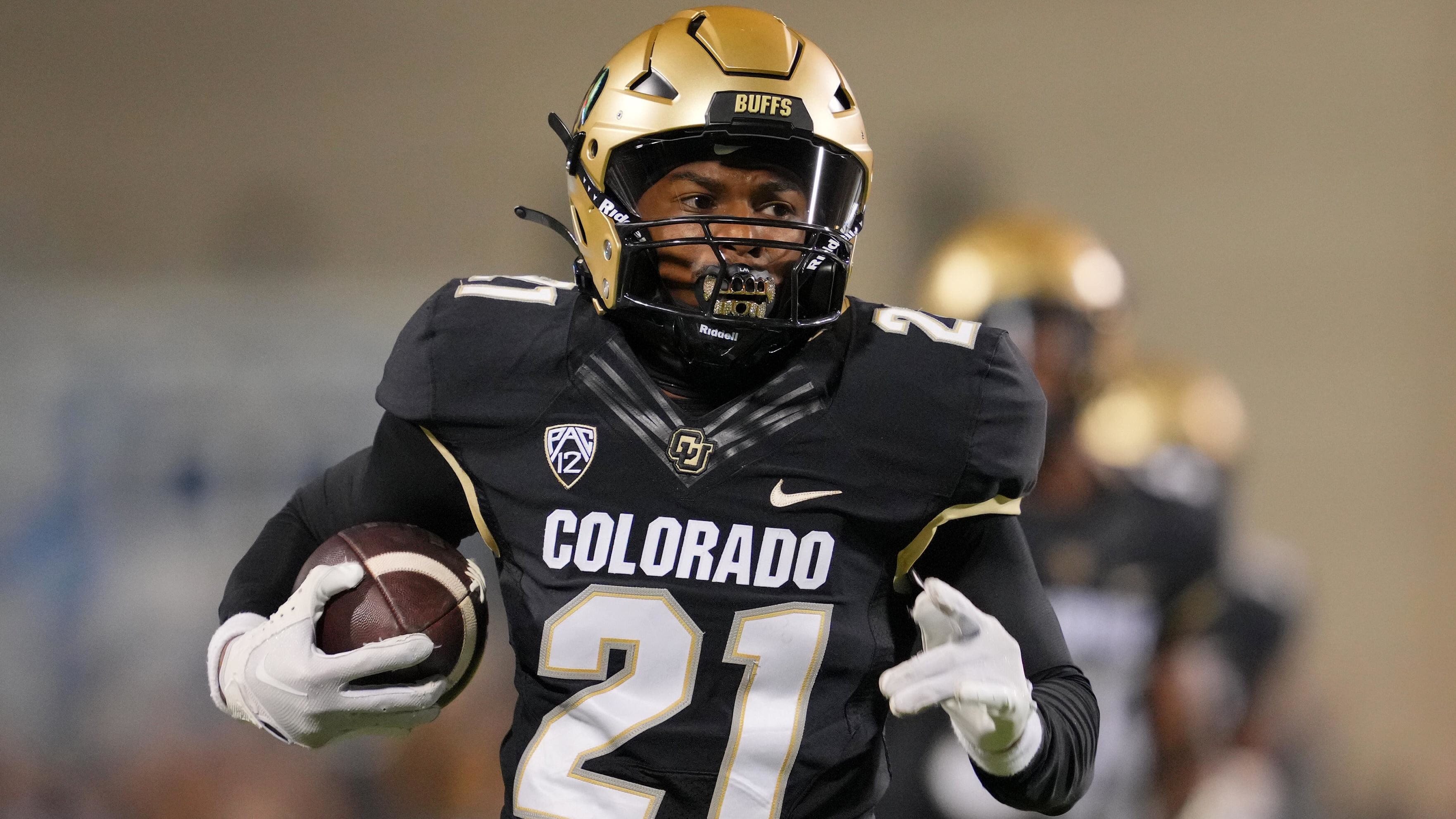 Colorado's Shilo Sanders out at least six months after shoulder surgery, sources say