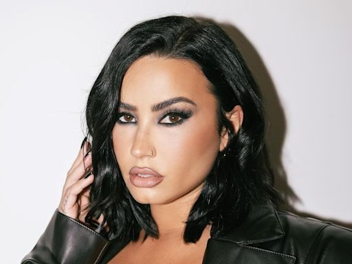 Demi Lovato desabafa sobre ter passado por 5 reabilitações: 'Fundo do poço'