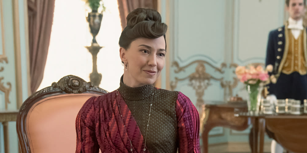 Carrie Coon Gives Update on ‘Gilded Age’ Season 3, If It Conflicts with ‘White Lotus’ Filming