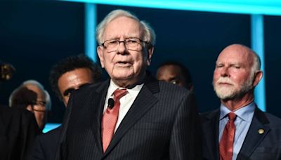 Warren Buffett once said that he could end America's deficit problem 'in five minutes' — here's what he would do. Plus 3 ways to hedge against a US debt crisis