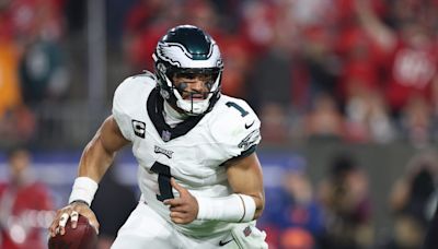 Eagles OC Kellen Moore Likes Jalen Hurts In Run Game