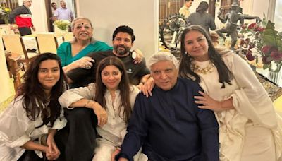 Shabana Azmi says her relationship with Farhan Akhtar and Zoya Akhtar is 'beautiful'; calls Javed Akhtar's ex-wife Honey Irani 'Family'