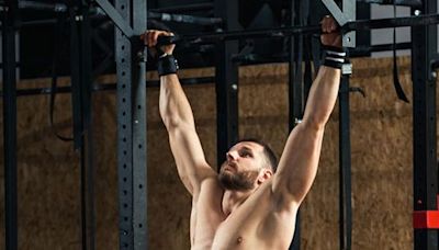 Master the Dead Hang to Improve Strength, Reduce Back Pain and Boost Mobility